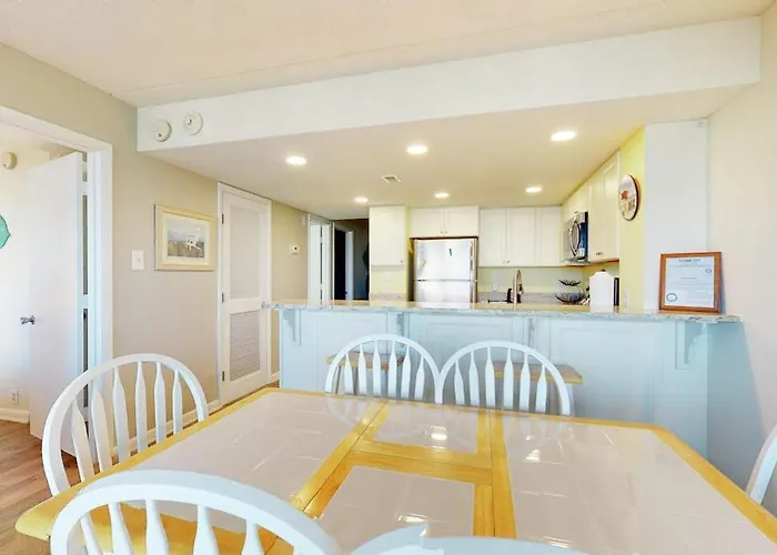 Convenient Near The With Balcony Pools Gym & Sauna *