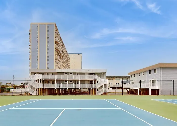 Convenient Near The With Balcony Pools Gym & Sauna *