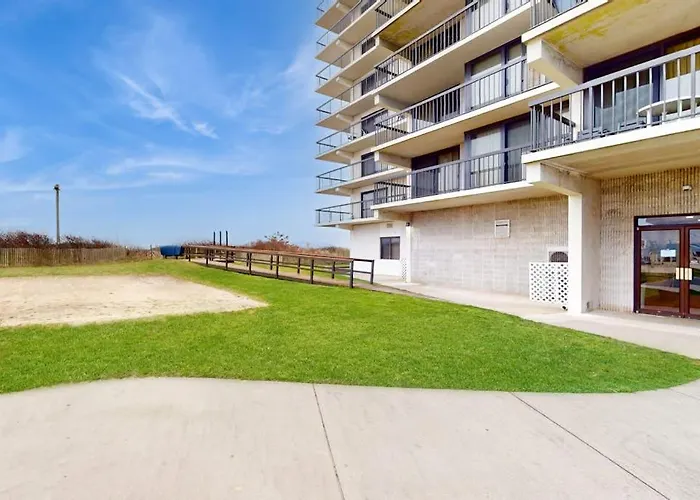Convenient Near The With Balcony Pools Gym & Sauna Holiday home